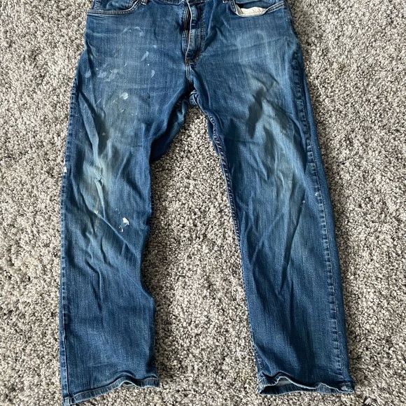 4 Pairs Wrangler Relaxed Fit Jeans - Picture 5 of 6